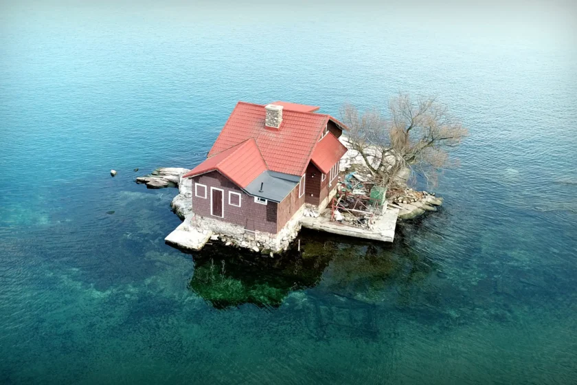 The Smallest island in the world